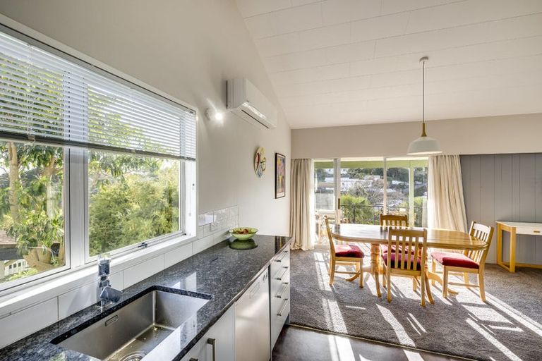 Photo of property in 18 Hadfield Terrace, Bluff Hill, Napier, 4110