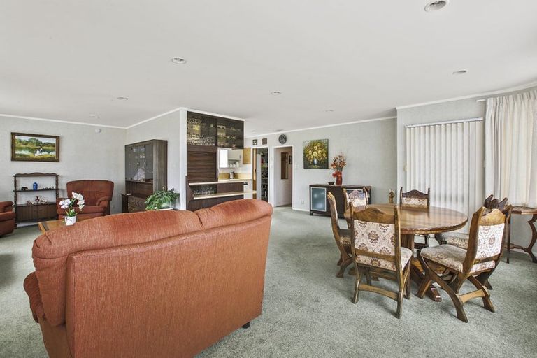 Photo of property in 24 Nevada Drive, Merrilands, New Plymouth, 4312