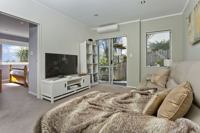 Photo of property in 589d East Coast Road, Browns Bay, Auckland, 0632