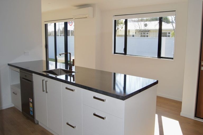 Photo of property in 4 Jamell Place, Avonhead, Christchurch, 8042