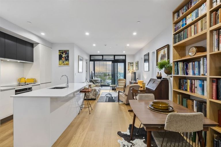 Photo of property in Frank Sargeson Apts, 308/74 Anzac Street, Takapuna, Auckland, 0622