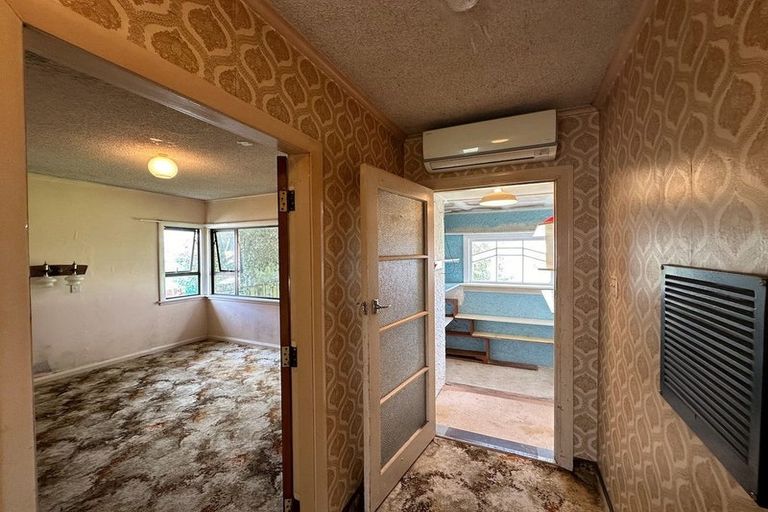 Photo of property in 14 Blake Street, Waitara, 4320