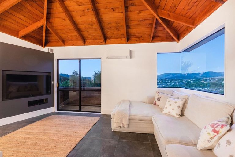 Photo of property in 3 Furneaux Grove, Whitby, Porirua, 5024