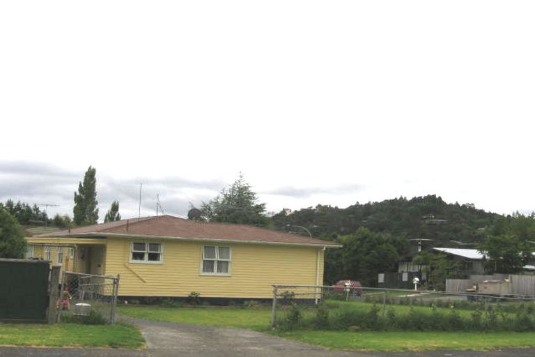 Photo of property in 8 Ivy Place, Birkdale, Auckland, 0626