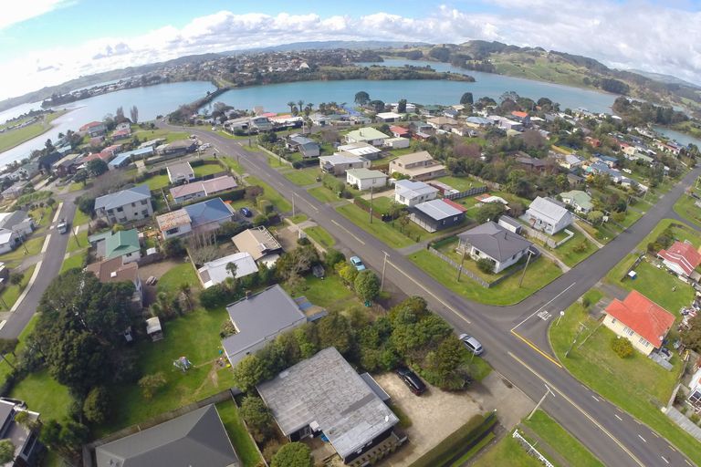 Photo of property in 57 Wainui Road, Raglan, 3225