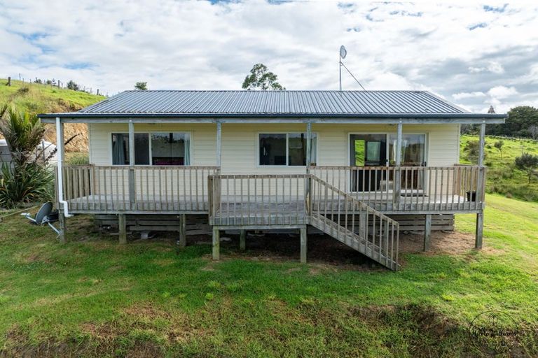 Photo of property in 134 Heatley Road, Whakapirau, Maungaturoto, 0583