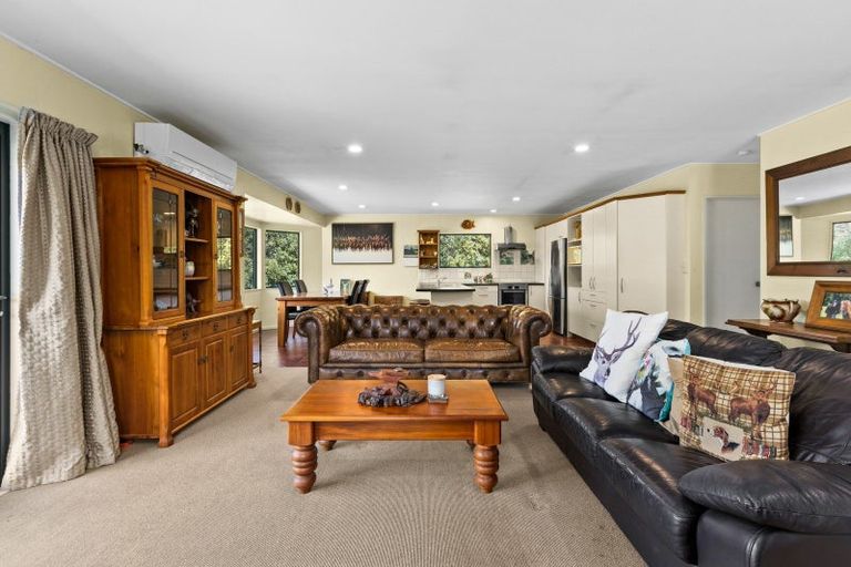 Photo of property in 222 Mackenzie Road, Kahuranaki, Havelock North, 4295