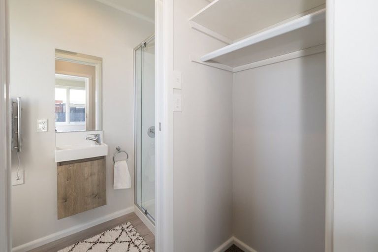 Photo of property in 62a Oxford Street, Tawa, Wellington, 5028