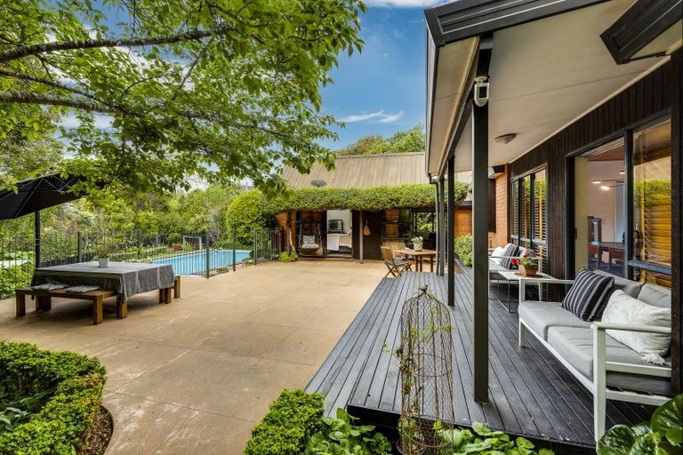 Photo of property in 5a Tauroa Road, Havelock North, 4130