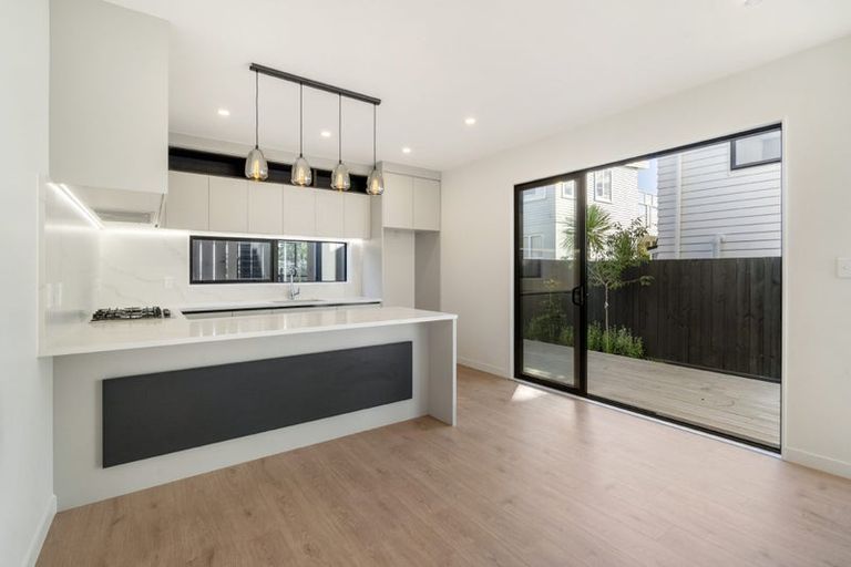 Photo of property in 24b Killarney Avenue, Torbay, Auckland, 0630