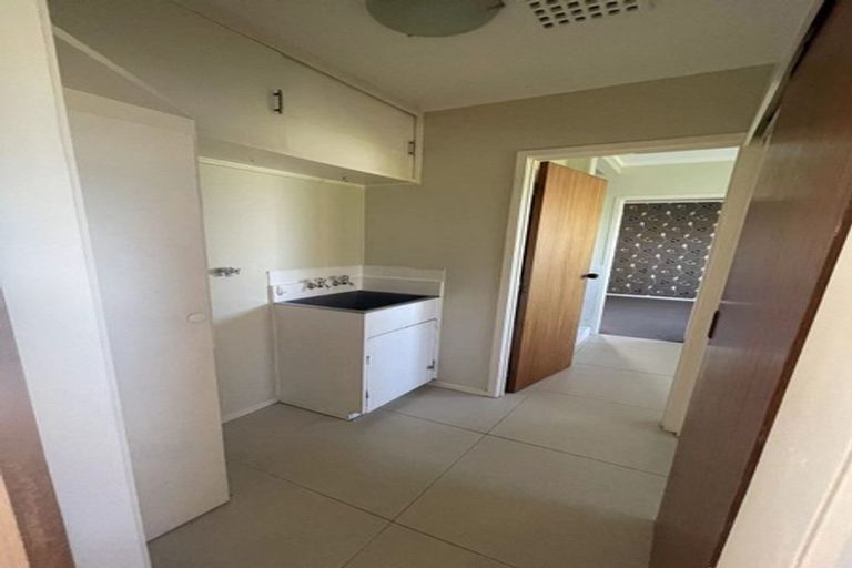 Photo of property in 1/6 Pamela Place, New Lynn, Auckland, 0600