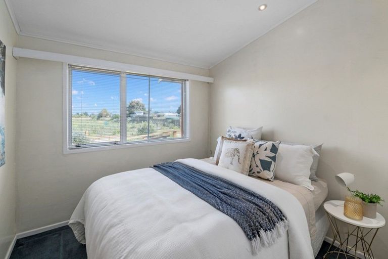 Photo of property in 2 Barclay Grove, Hokio Beach, Levin, 5571