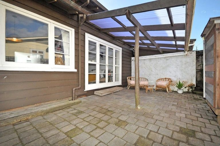 Photo of property in 47 View Road, Henderson, Auckland, 0612