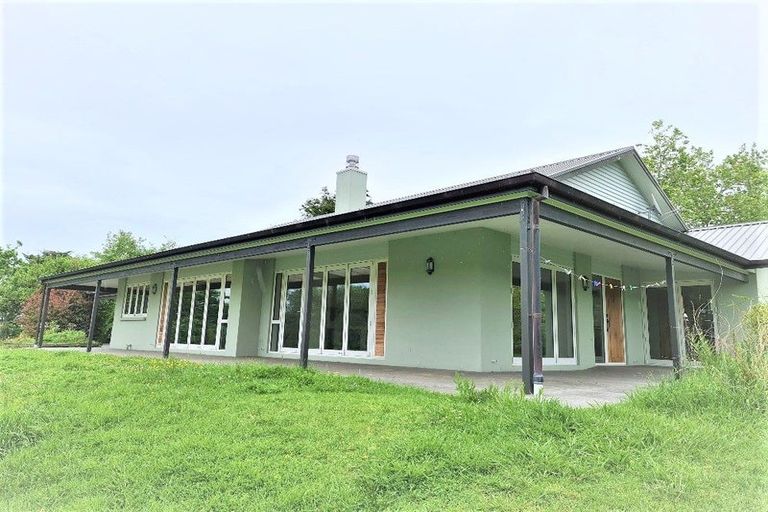Photo of property in 60 Sidwell Road, Wainui, 0932