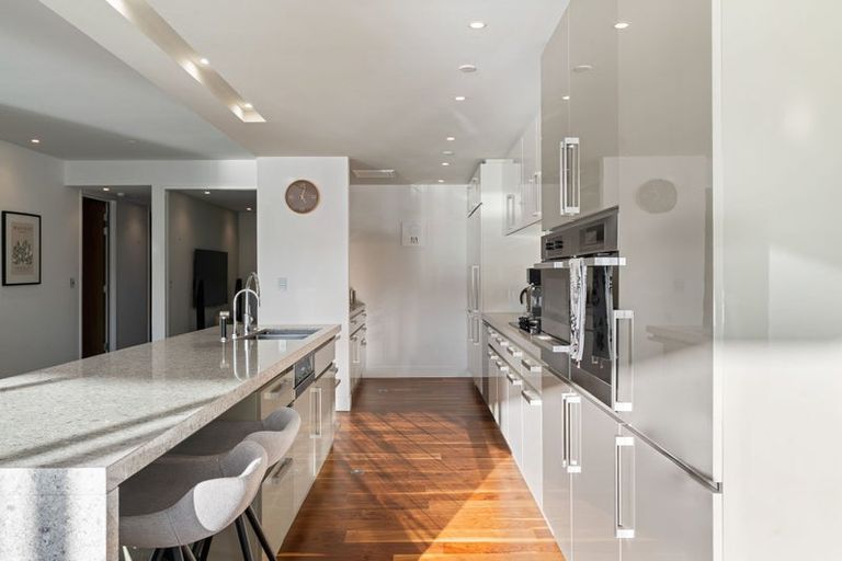 Photo of property in Clyde Quay Wharf, 3b/1 Clyde Quay Wharf, Te Aro, Wellington, 6011