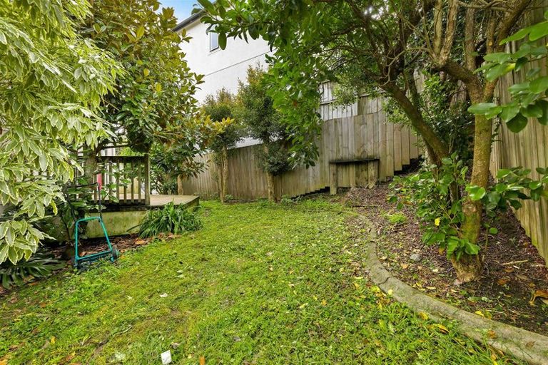 Photo of property in 3/6 Nimstedt Avenue, Oteha, Auckland, 0632