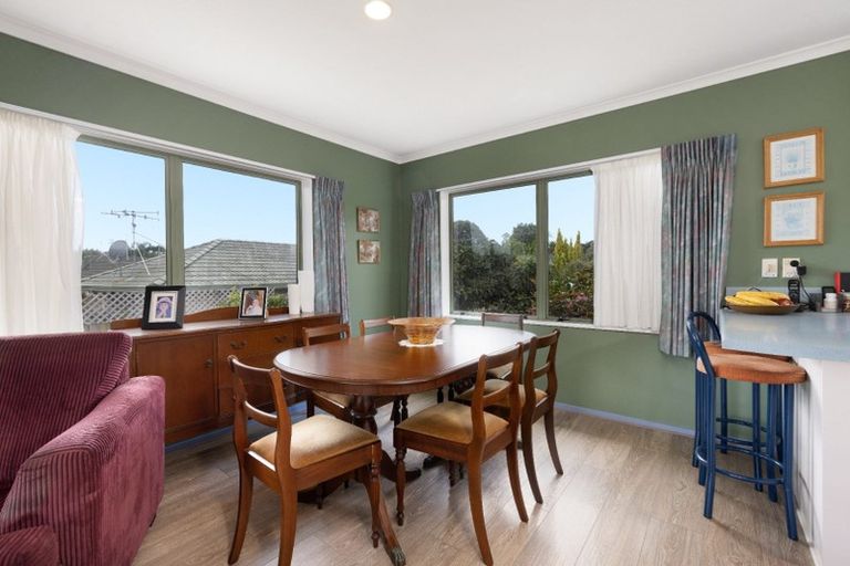 Photo of property in 5 Burnt Oak Drive, Pyes Pa, Tauranga, 3112