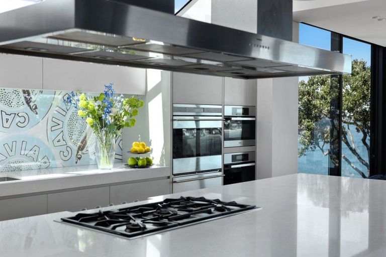 Photo of property in 41 Beach Road, Castor Bay, Auckland, 0620