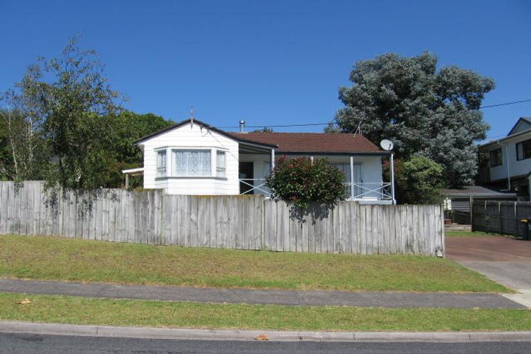 Photo of property in 1/32 Manuwai Road, Torbay, Auckland, 0630
