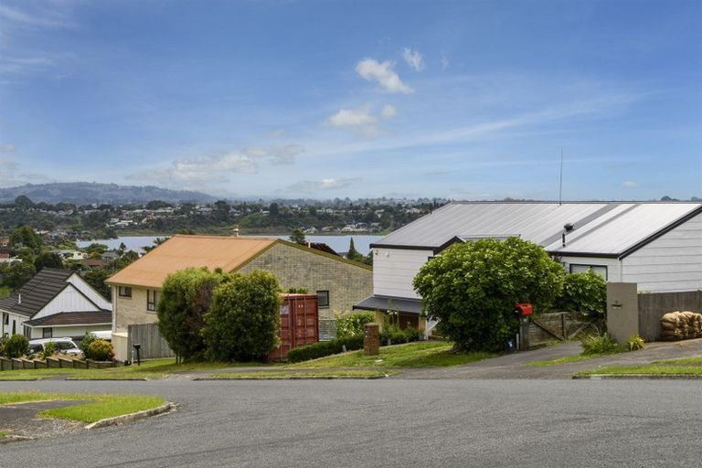 Photo of property in 37 Dunton Drive, Welcome Bay, Tauranga, 3112