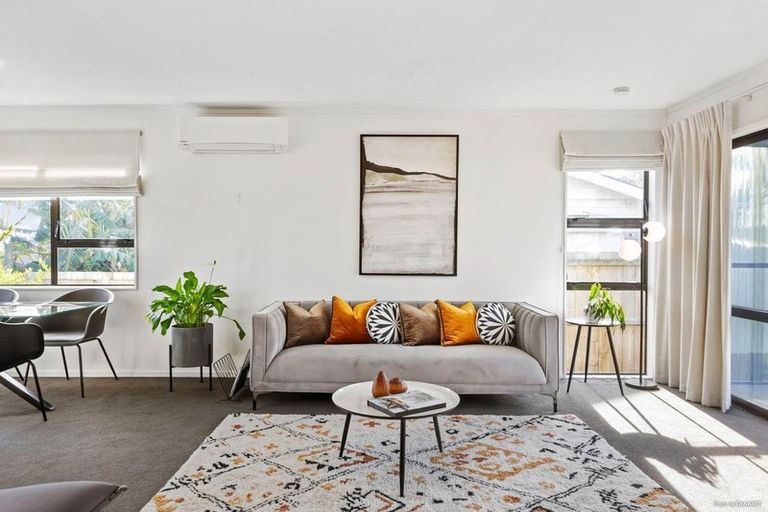 Photo of property in 2/15 Margan Avenue, New Lynn, Auckland, 0600