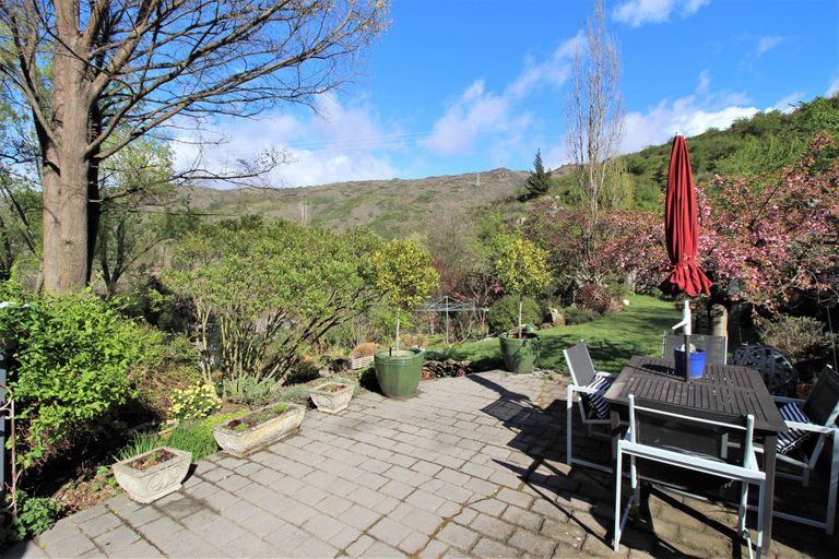 Photo of property in 2 Hazlett Street, Clyde, 9330