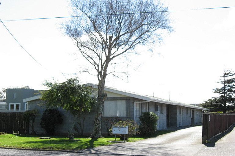 Photo of property in 34 Bond Street, Marton, 4710