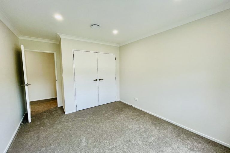 Photo of property in 36d Seymour Road, Sunnyvale, Auckland, 0612