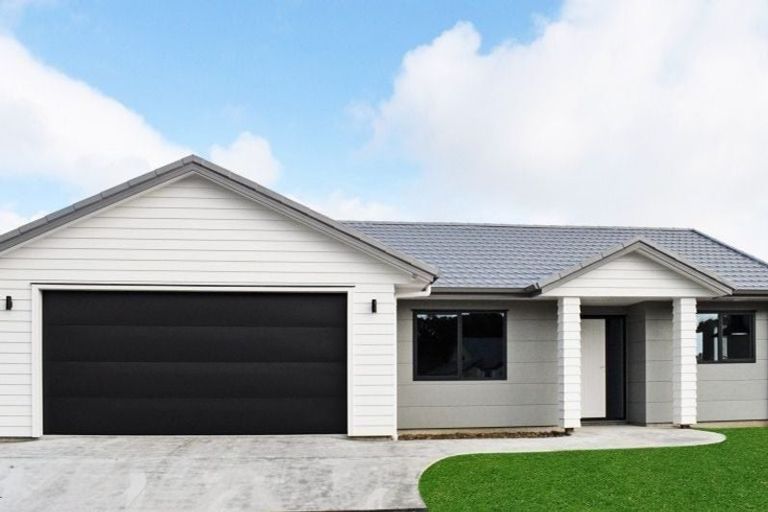 Photo of property in 2 Kingi Te Ahoaho Place, Otaki, 5512