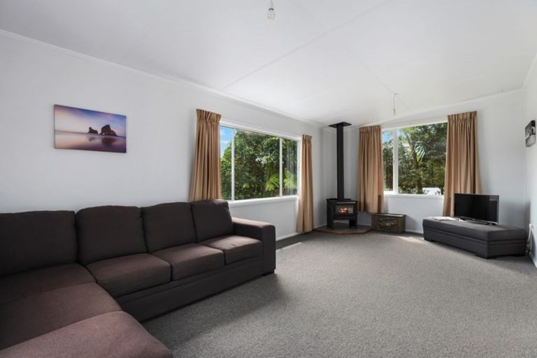 Photo of property in 69 Lorenzen Bay Road, Raglan, 3225