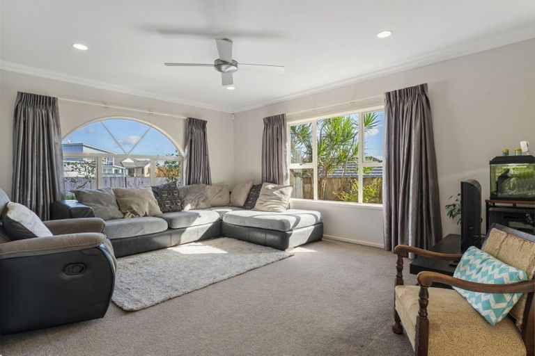 Photo of property in 36 Waterside Drive, Pyes Pa, Tauranga, 3112