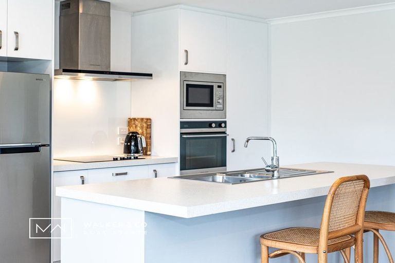 Photo of property in 42 Te Kaeaea Crescent, Wallaceville, Upper Hutt, 5018