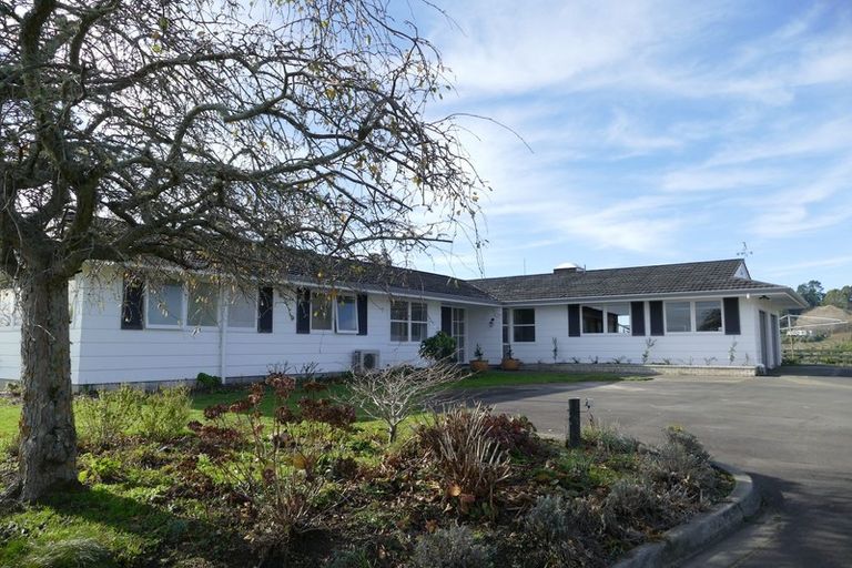 Photo of property in 225 Durham Drive, Havelock North, 4130