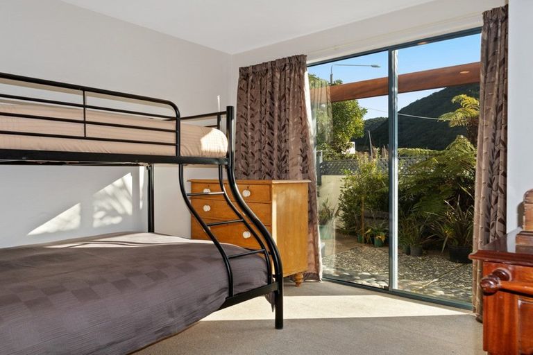 Photo of property in 9/45 Beach Road, Waikawa, Picton, 7220