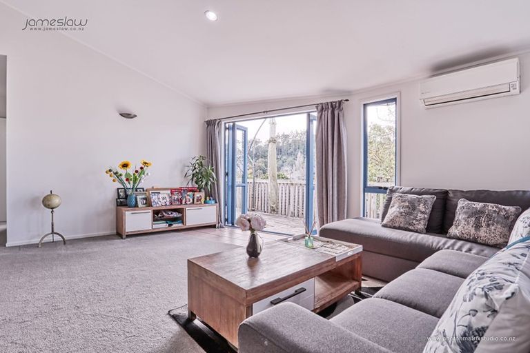 Photo of property in 1/19 Lowtherhurst Road, Massey, Auckland, 0614