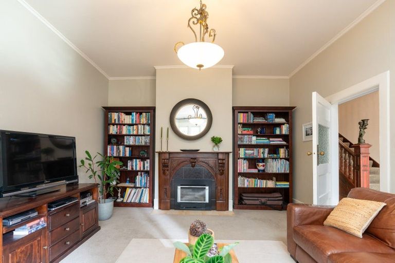 Photo of property in 23 Naughton Terrace, Kilbirnie, Wellington, 6022