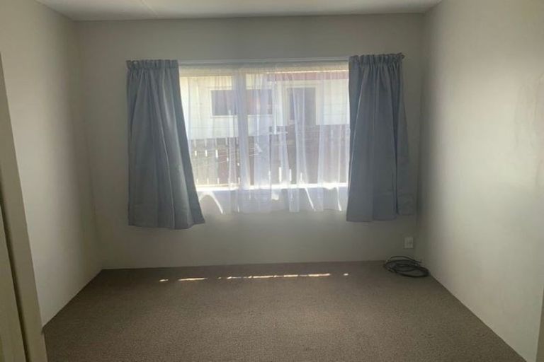 Photo of property in 29 Barneys Farm Road, Clendon Park, Auckland, 2103