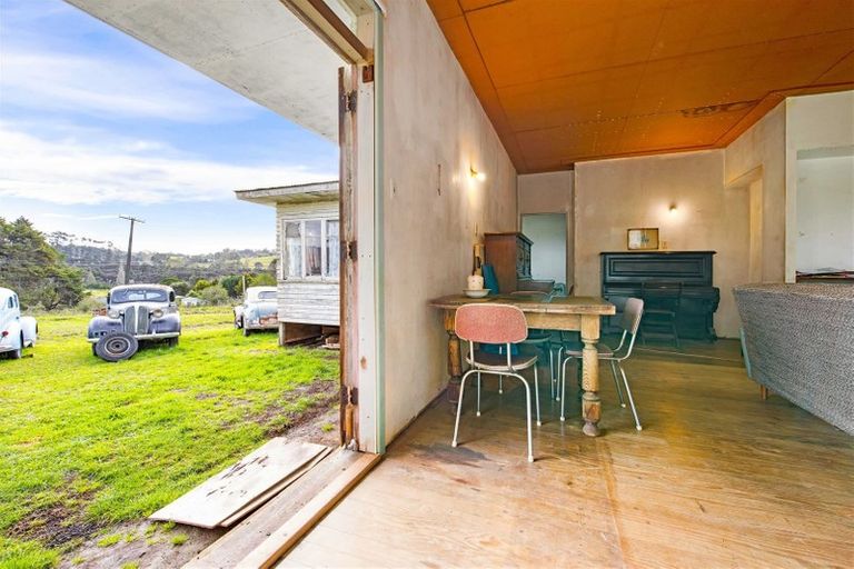 Photo of property in 340 Henderson Valley Road, Henderson Valley, Auckland, 0612