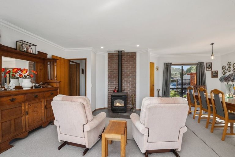 Photo of property in 24 Te Waaka Terrace, Kuratau, Turangi, 3381