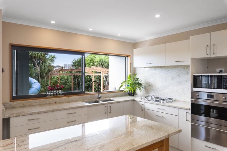 Photo of property in 184 Paetawa Road, Peka Peka, Waikanae, 5391