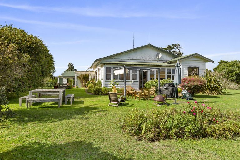 Photo of property in 66 Newton Road, Raglan, Te Mata, 3894