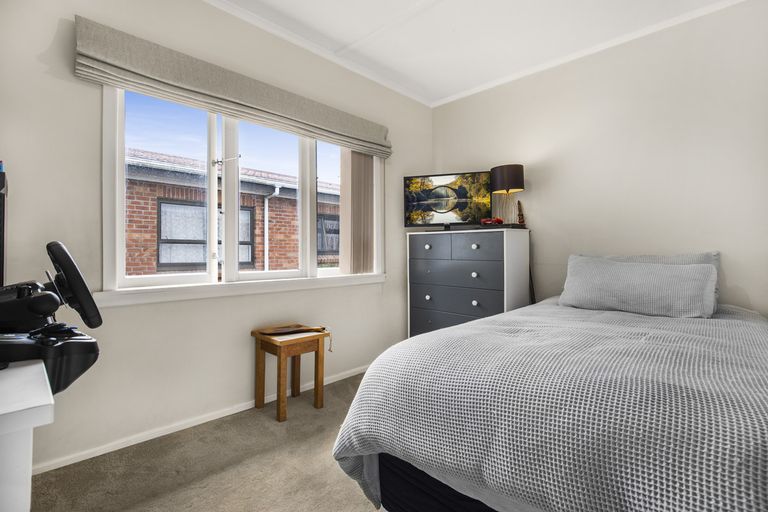 Photo of property in 8 Orakau Road, Mangere East, Auckland, 2024