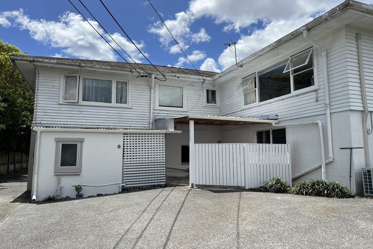 Photo of property in 6 Brighton Terrace, Murrays Bay, Auckland, 0630