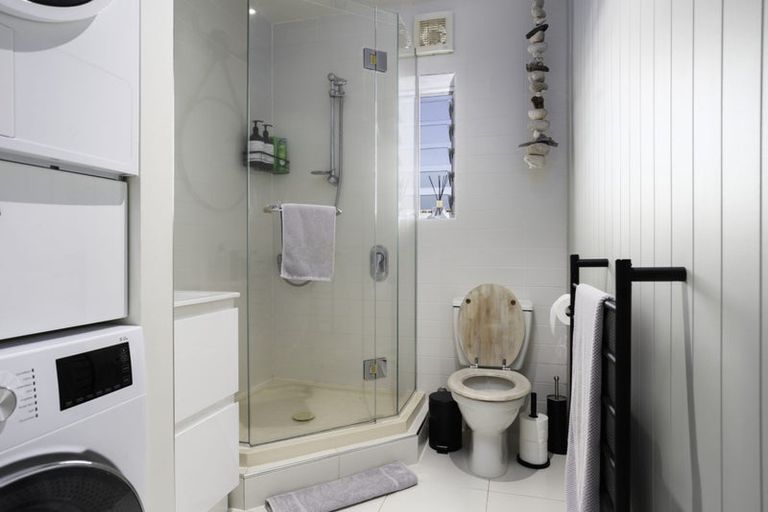 Photo of property in 1/72l Kitchener Road, Milford, Auckland, 0620