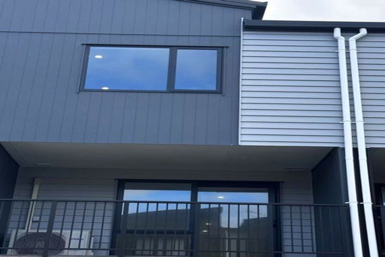 Photo of property in 14 Raupeti Lane, Henderson, Auckland, 0612