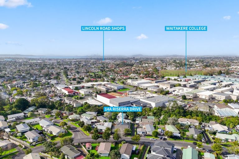 Photo of property in 14a Riserra Drive, Ranui, Auckland, 0612