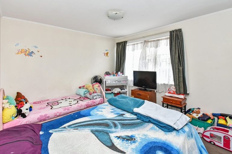 Photo of property in 3 Belgrave Place, Papakura, 2110