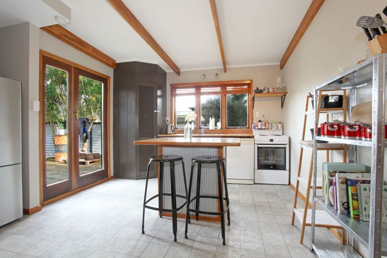 Photo of property in 57 Wainui Road, Raglan, 3225