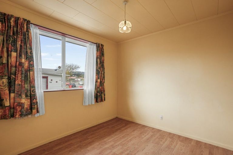 Photo of property in 84 Pasadena Crescent, Totara Park, Upper Hutt, 5018