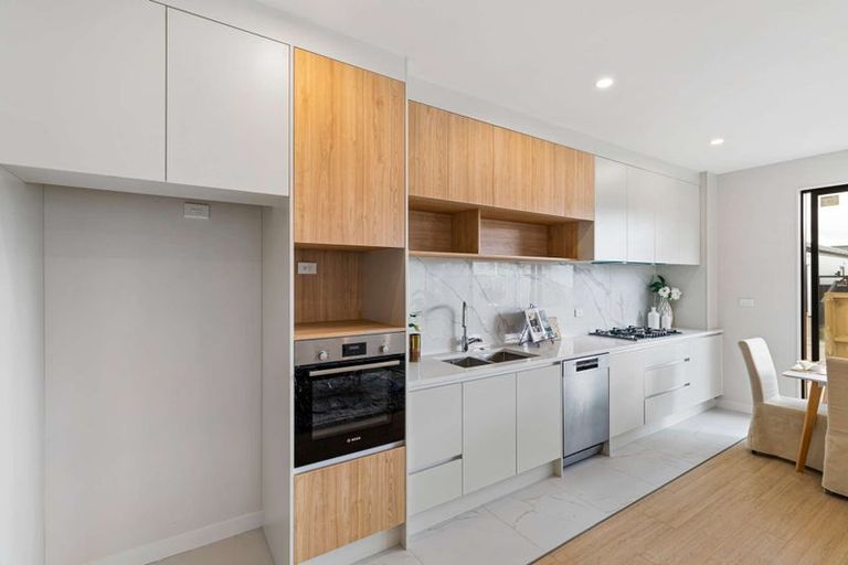 Photo of property in 30a Biokovo Street, Massey, Auckland, 0614